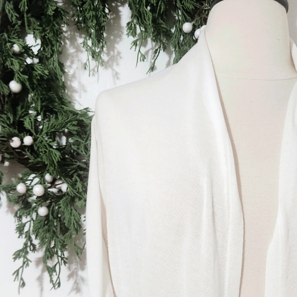 Ambiance, Cardigan, Lightweight, Like New - Picture 5 of 6